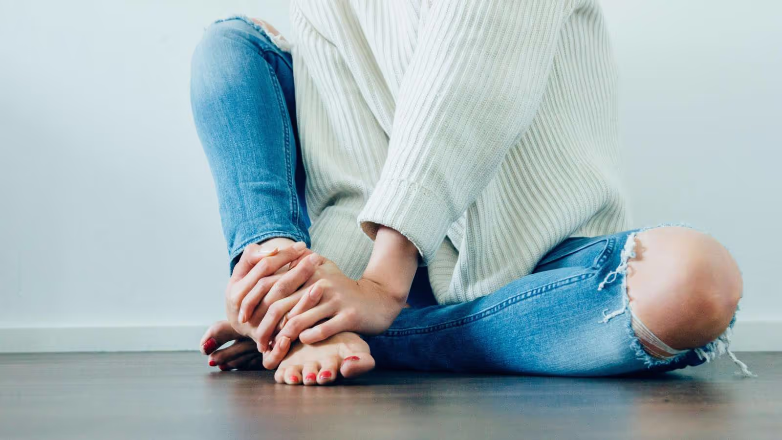 Managing Fungal Infections, Dermatitis, and Eczema in Feet with Compounding